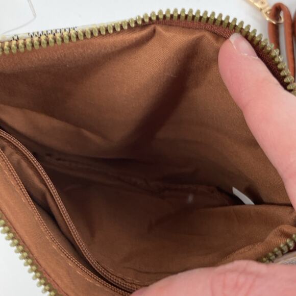 Charis Ma Womens Printed Black White Brown Crossbody Bag Wristlet New 8.5 x 6 - Picture 9 of 13